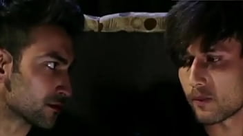 Preview 1 of Mouni Roy Porn Sex - Hot Gay Kiss in Indian Web Series | gaylavida.com