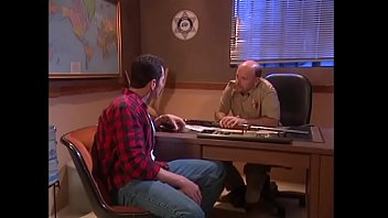 Preview 1 of Chut Ke Andar Bahar Jane Wali - Dude who came to sheriff&#039_s office to tell about his wife became the lead suspect when it found out that he had had an affair with teacher Jewel De`Nyle