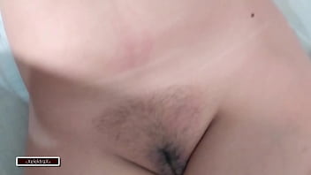 Preview 1 of Xxx Viedo Hot Hd - NO ME HAGAS GRITAR MI PAPI!!! follando con mi padrastro mientras la familia esta en la sala... pov sexo duro