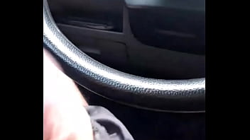 Preview 3 of Gls Sex Com - Pauzudo amador batendo o pau no volante e me chamando pra mamar