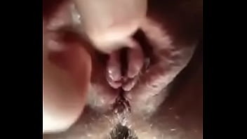 Preview 3 of Wc Gril - rubbing out pussy