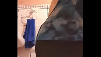 Preview 4 of Hd Xxx Small Sexy - Daniela en Cam desde su ba&ntilde_o