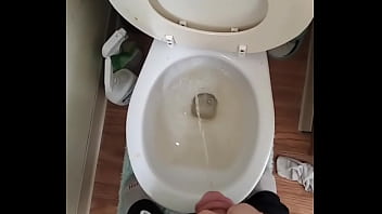 Preview 2 of Hefi - Gay pissing