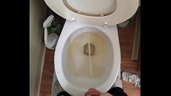 Preview 4 of Hefi - Gay pissing