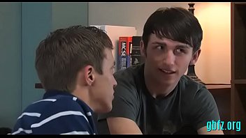Preview 1 of Arabxpos Com - Homo twink sucks schlong