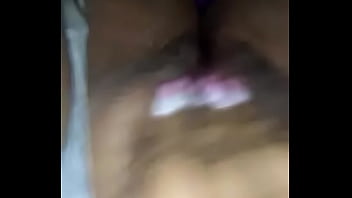 Preview 4 of Familystrokes Sis Brother - Novia curvy masturbandose rico