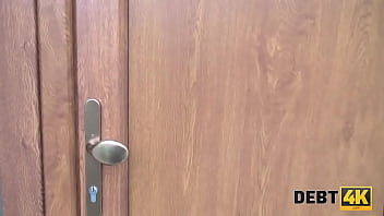 Preview 1 of Playboy Triple Play 13 - DEBT4k. Dama dai capelli rossi succhia il cazzo e d&agrave_ la figa per la penetrazione