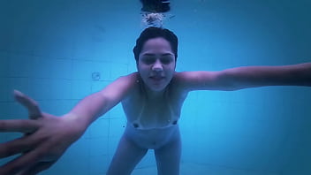 Preview 1 of Police Booty Jerking Nice - Nada como fuder em um fim de semana paradis&iacute_aco - Vinny Burgos - Lady Milf