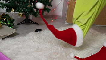 Preview 1 of Big Night Sleeping Auntysex Old - On Christmas night I got fucked hard by the grinch!