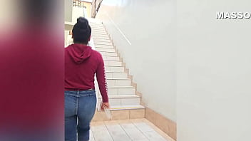 Preview 1 of Real Fuking Sunnyleon Vidio - Estaba Cachonda y me encontr&eacute_ con un desconocido en la calle para tener sexo en una silla t&aacute_ntrica_ Tuve muchos orgasmos cuando me foll&oacute_ duro.