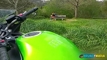 Preview 1 of Baccha Dalobari - Maria: Un Paseo en Moto,  Una Paradita y Un Dogging