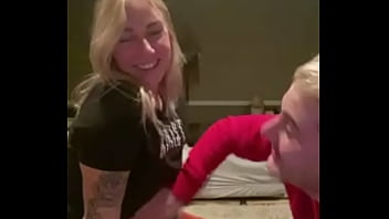 Preview 1 of Anal Quest Merda - Periscope teen part 1