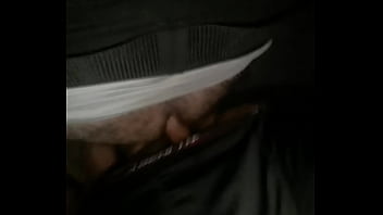 Preview 4 of Xxx Video Memek Becek - Meu colega de trabalho reclamou q sua mulher n&atilde_o  estava dando. N&atilde_o teve jeito,  no intervalo tive que dar pra ele
