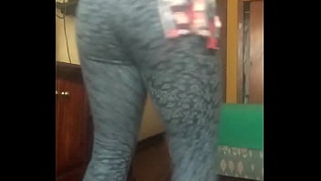 Preview 1 of Honeymoon Movies - putita bailando sexy-parte 1