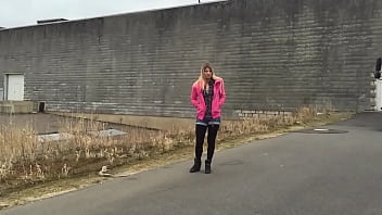 Preview 1 of Eden Addam - Outdoor Blowjob beim Parkplatzdate mit Parkplatzluder19