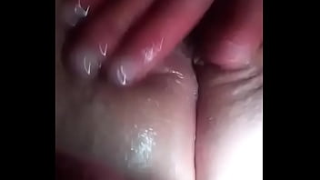 Preview 4 of Bedbug Mom - Putita mojada