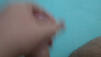Preview 4 of Englissexvidio - Esfregando a cabe&ccedil_a e gozando gostoso para voces verem