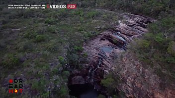 Preview 1 of Mi Frand Fuk Me And Mi Wefe - Fui pega no Flagra fudendo na Cachoeira! - Dread Hot