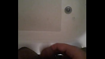 Preview 4 of Move Xxix - Solo teen pisses in shower