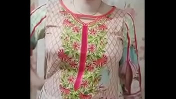 Preview 2 of Mom Sexy Hot Vedeo - Desi Big Boobs
