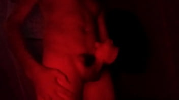 Preview 4 of Blflm - Ando muy caliente (red light)