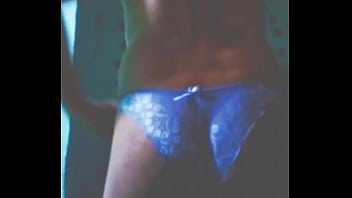 Preview 4 of Oldje 3gp5 - usando las tangas de mi vecina.