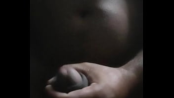 Preview 1 of Mom Bath Boob - Batendo uma