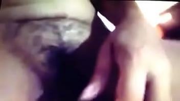 Preview 1 of Bokep 21 - Se masturba para m&iacute_ por Zoom. Amiga Tetona 34DD comenten