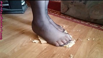 Preview 3 of Chinese Massage Triky - Sneaker Socken und das Toastbrot ** Crush Fun **