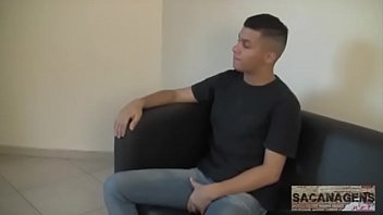 Preview 1 of Xxx Sex Vedio Big Big Figer - gays se pegando