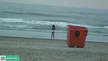 Preview 1 of Room Xxx Call Girl - Casal transando na areia da praia de Fortaleza Cear&aacute_. ( V&iacute_deo completo no xvideos red )