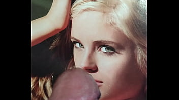 Preview 2 of Mild And Teen Elevator Chat - bien portada 1