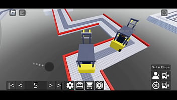 Preview 3 of Daddy Fuck Me While Mom Sleep - JUGANDO EL JUEGO DE LOS CARRITOS EN ROBLOX