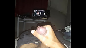 Preview 2 of Fingering In Kitchen - Gozando longe