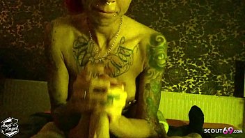 Preview 3 of Venu 180 - Echte deutsche Hure wird von Freier beim Blowjob mit Handy gefilmt
