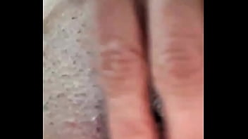 Preview 3 of Chica Masturbandose Solita - Amiga greluda se siriricando