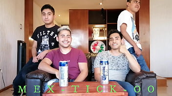 Preview 2 of Fake Pussy Men - LAMIENDO PIES DE HETEROS