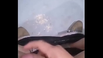 Preview 2 of Fllashing Tits - Kbezuko se pajea