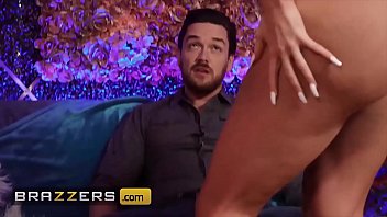 Preview 1 of Xxx Videos Sonyi - Curvy (Nicolette Shea) Gives A Private Peep Show And A Sultry Lap Dance To (Kyle Mason) - Brazzers