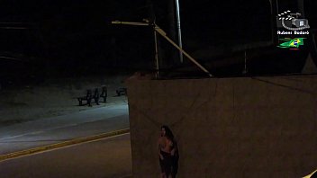 Preview 2 of Rape Big Anal Creampie - Casal &eacute_ flagrado pela c&acirc_mera de seguran&ccedil_a da praia. ( V&iacute_deo completo no xvideos red )