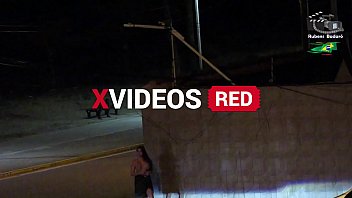 Preview 4 of Rape Big Anal Creampie - Casal &eacute_ flagrado pela c&acirc_mera de seguran&ccedil_a da praia. ( V&iacute_deo completo no xvideos red )