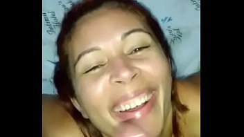 Preview 1 of Ibu Tugal Malaisia Xecce - Gozada na cara da magrinha safada.
