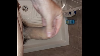 Preview 3 of Young Girl Vs Blacked - Mirko White   Une scie &agrave_ m&eacute_taux pour vider les testicules