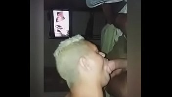 Preview 2 of Xxxx Hd Bf Video - Ajudando o Amigo Acidentado! FILME COMPLETO