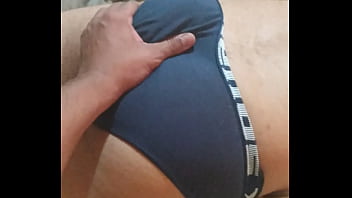 Preview 1 of Danny D Swingers - Passando a mao