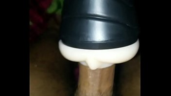 Preview 1 of Addam Xx Leg - ഫ്ലഷ്ലൈറ്റിലെ എന്റെ നിൽപ്പനടി