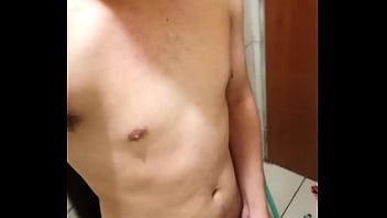 Preview 1 of First Time Seel Tod Xxx - Novinho no banheiro mostrando a rola