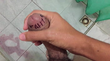 Preview 2 of New Bihari Xxx Local Video - Novinho gozando no banho para kah19