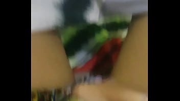 Preview 2 of Xxnx 14 Girljapanese - Me toc&oacute_ la Conchita bajo las s&aacute_banas sin que mi mam&aacute_ se entere