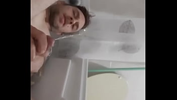 Preview 1 of Bellablonda - Pissing
